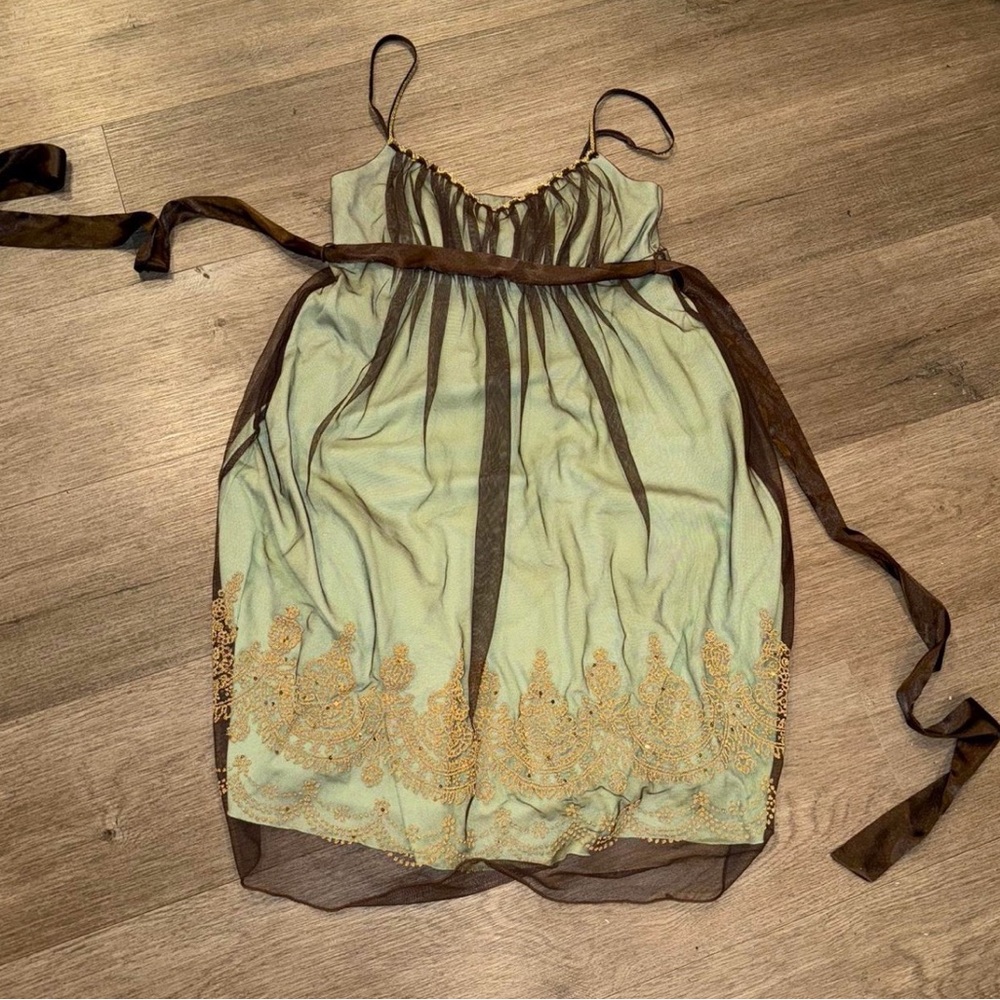 Elegant Green and Brown Dress with Gold Embroidery